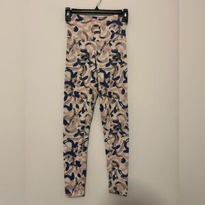 DYI Women’s Blue and Tan Abstract Patterned Leggings